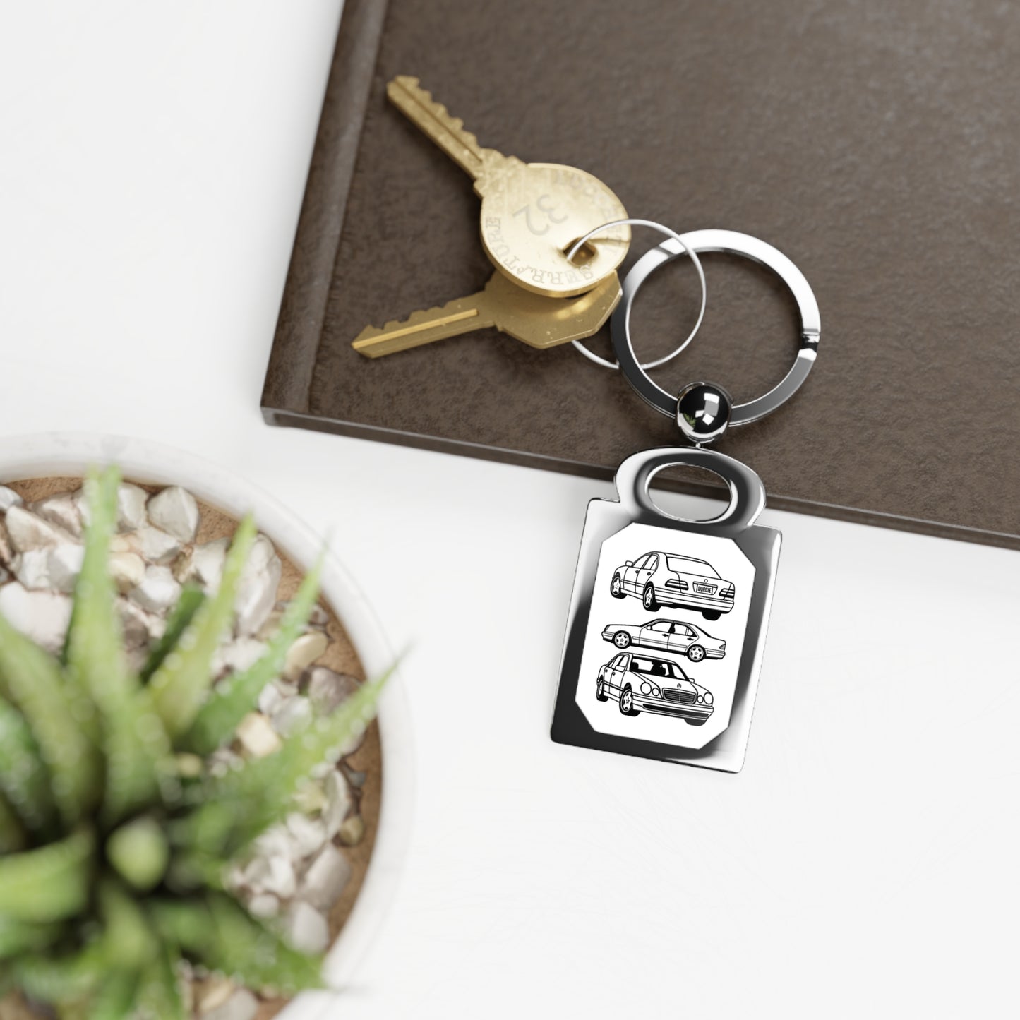 W210Dorcie "LOOKAROUND" Keychain